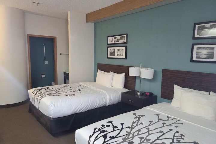 Room 5 of 15