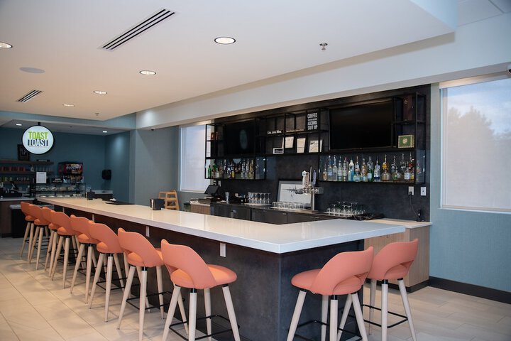 Holiday Inn & Suites Fayetteville W-Fort Bragg Area by IHG