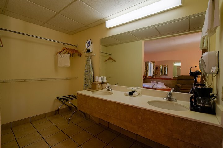 Room 31 of 111