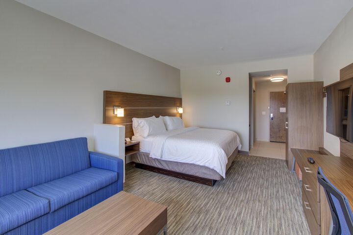 Room 42 of 60