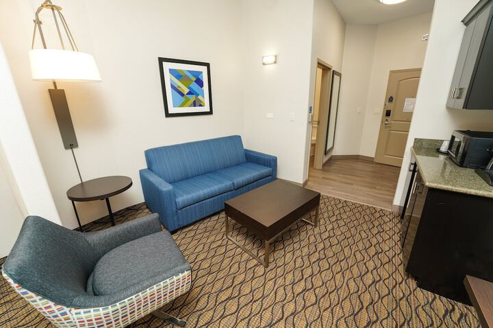 Room 16 of 22