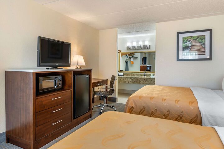 Room 12 of 37