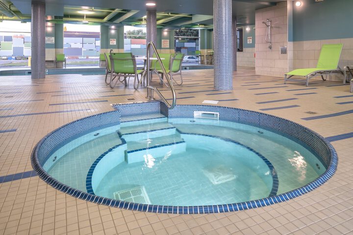 Holiday Inn Express & Suites Brandon by IHG