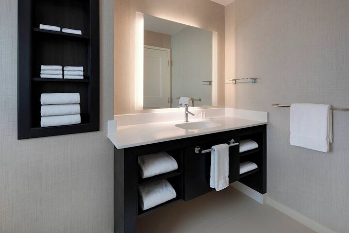 Room 21 of 40
