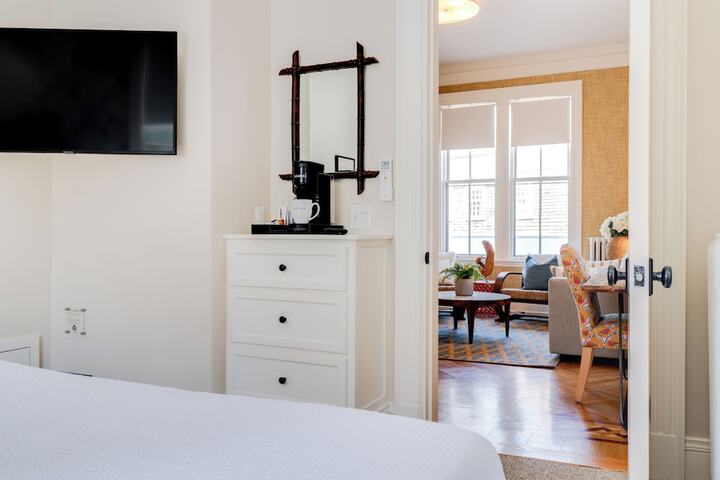Room 15 of 34