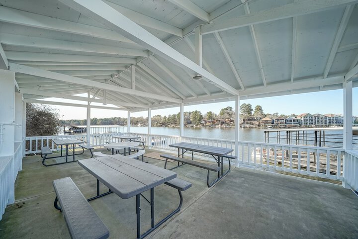 The Hamilton - Lakefront & Studio Suites Hot Springs