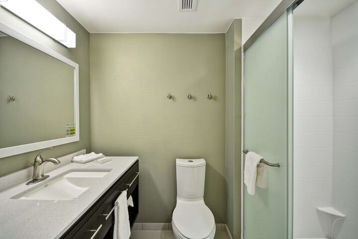 Room 18 of 25