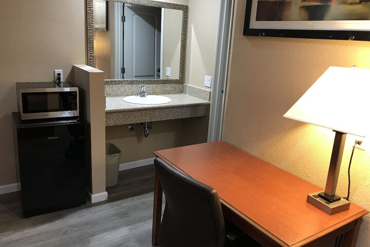Budget Inn Motel