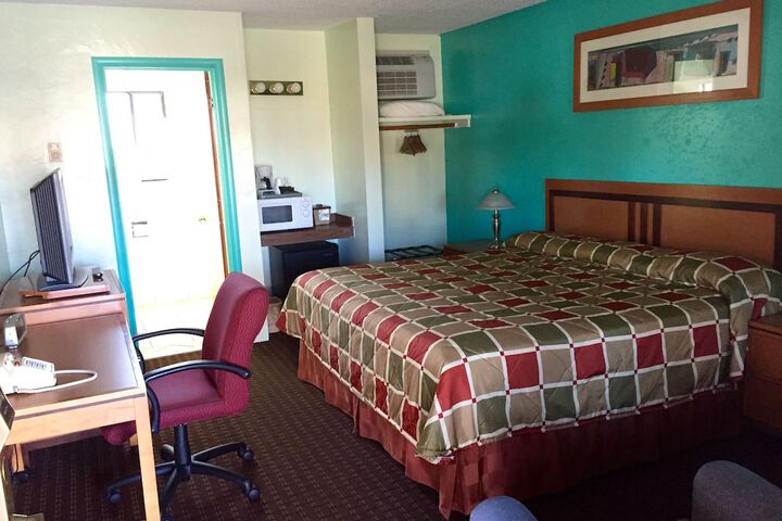 Klamath Motor Lodge