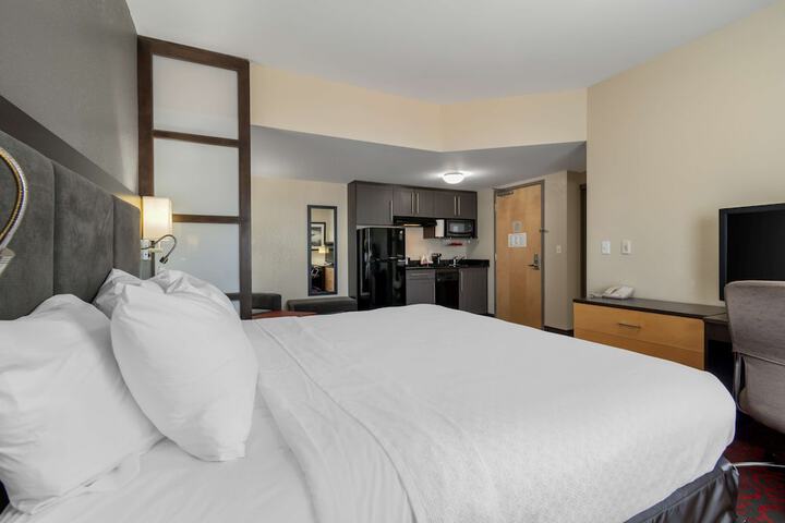 Room 36 of 46
