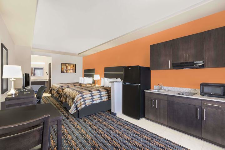 Room 12 of 18