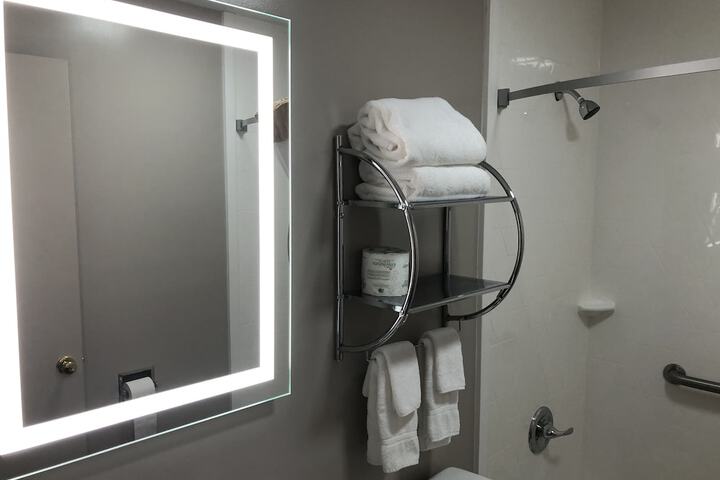 Room 11 of 20