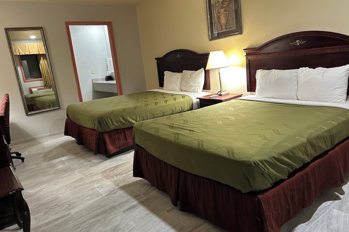 Howards Inn Motel