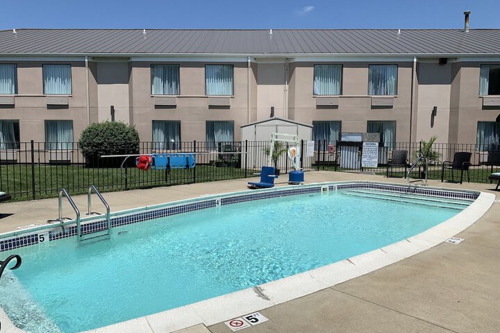 Pool 13 of 76