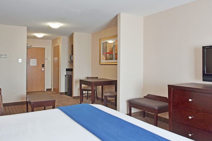 Room 14 of 32