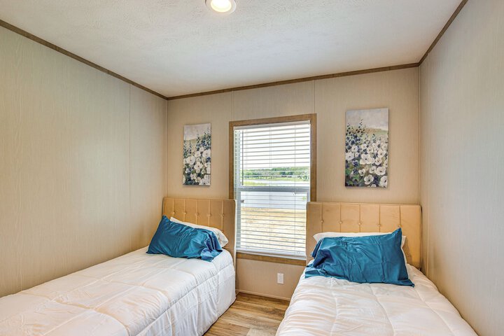 Cedar Creek Reservoir Home w / Private Boat Ramp!