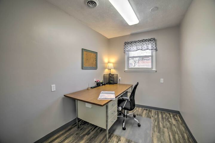 Near Mines & Meadows: Spacious Home w / Game Room