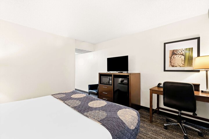 Room 22 of 31