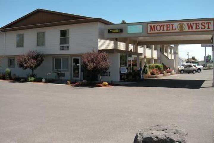 Hotel 7 of 55
