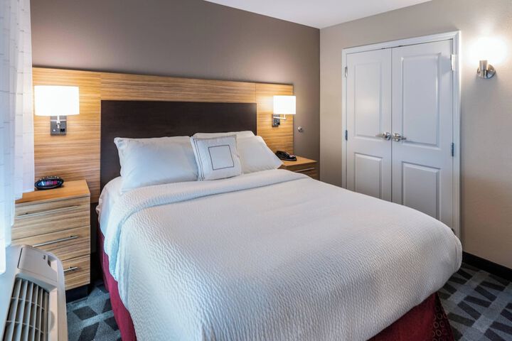 TownePlace Suites by Marriott Milwaukee Oak Creek