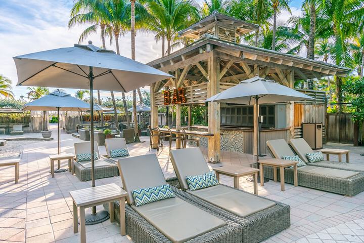 Sundeck 170 of 176