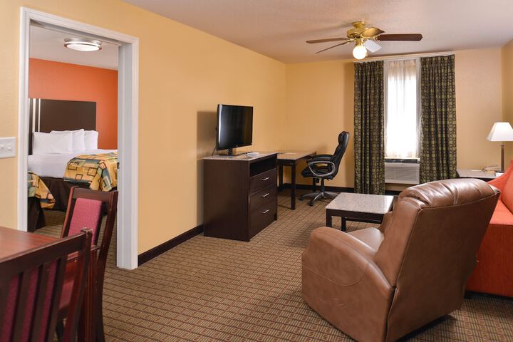 Room 17 of 31
