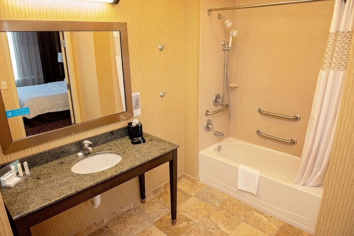 Hampton Inn & Suites Bradenton Downtown Historic District