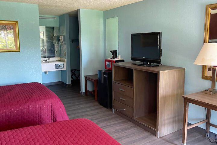 Room 35 of 38