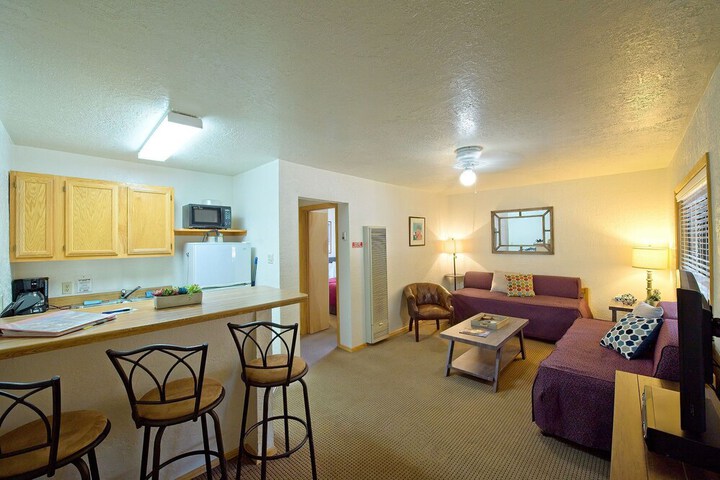Room 5 of 16