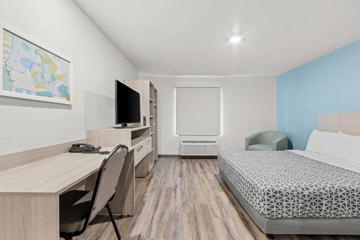 WoodSpring Suites Oak Ridge Knoxville