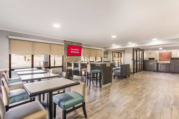 Red Roof Inn & Suites Athens AL