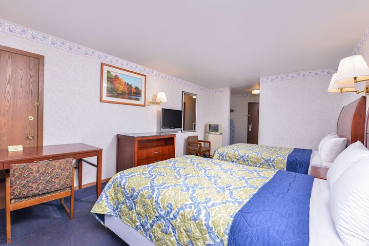 Room 33 of 43