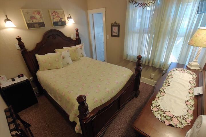 Island Guest House B & B