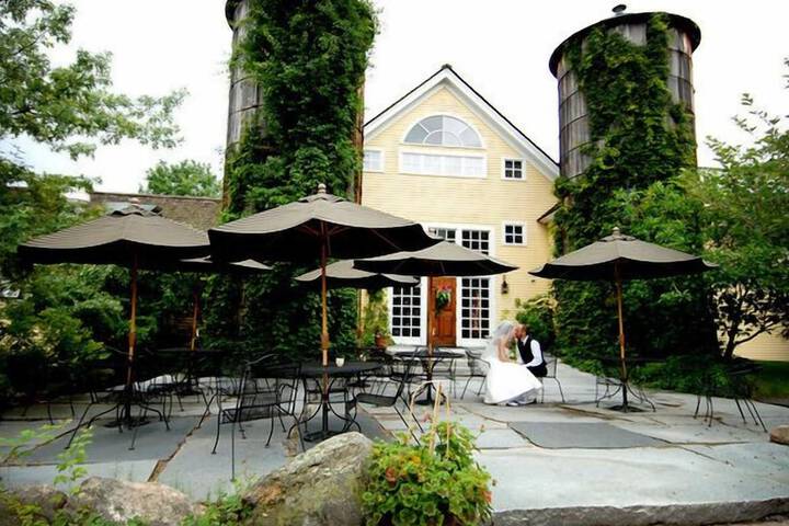 The Grand at Bedford Village Inn