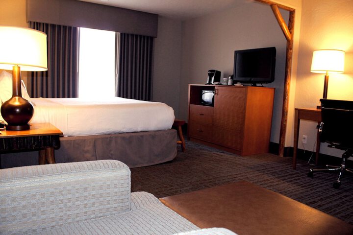 Holiday Inn Resort The Lodge at Big Bear Lake by IHG