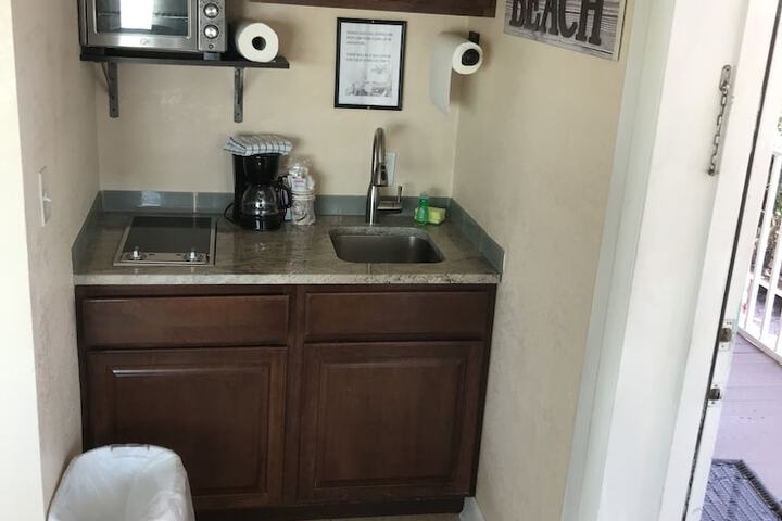 Schooner Hotel