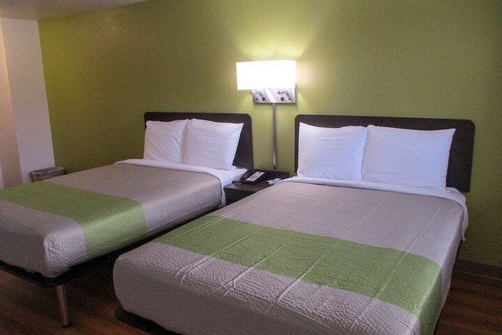 Motel 6 North Olmsted OH - Cleveland