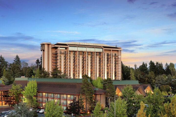 DoubleTree by Hilton Seattle Airport