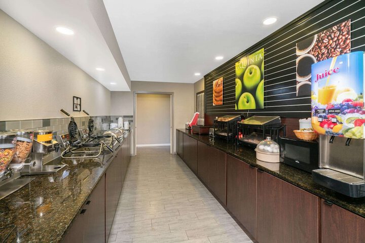 Breakfast/Coffee Service 48 of 59