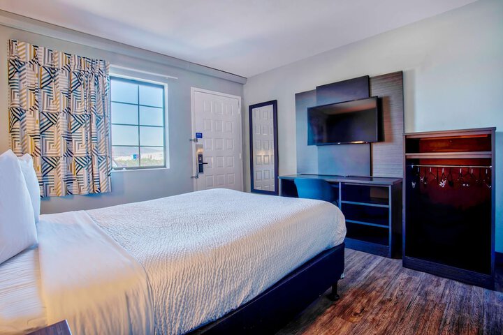 Room 54 of 64