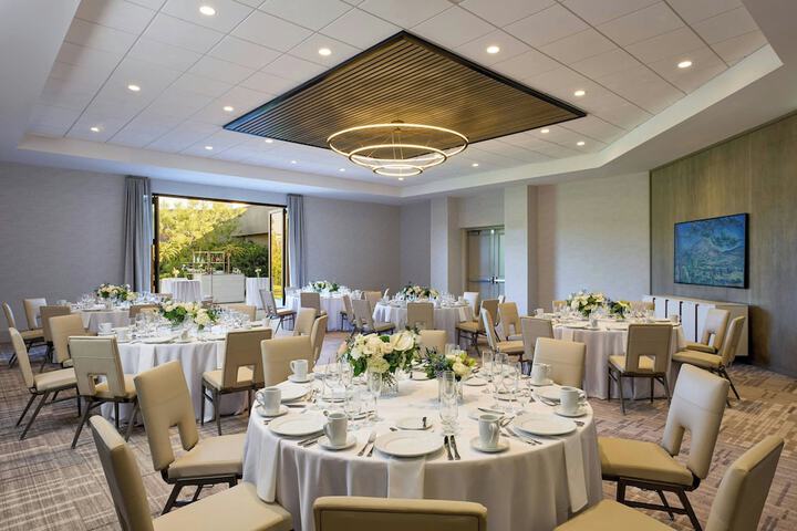 VEA Newport Beach a Marriott Resort & Spa