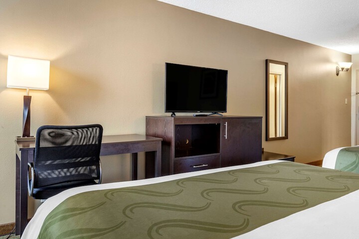 Room 40 of 72