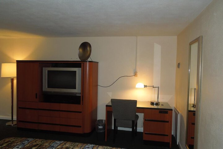 Room 15 of 49