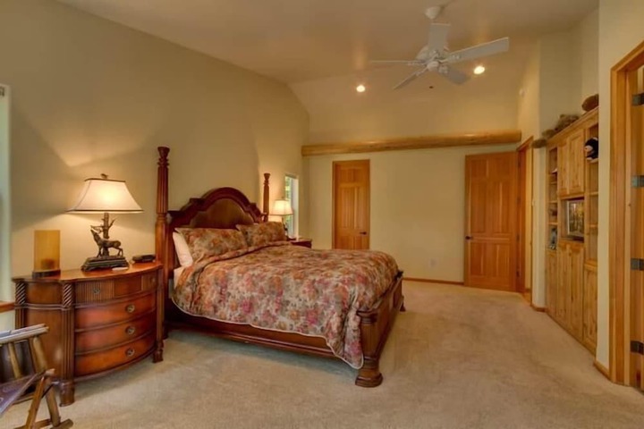 Room 18 of 28