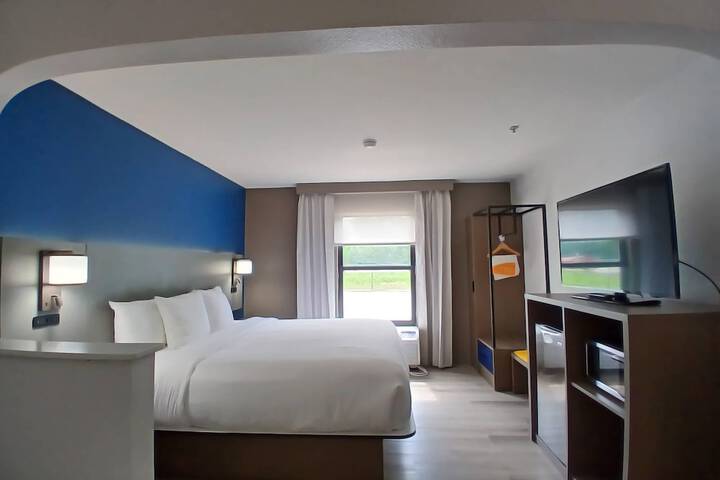 Comfort Inn Marion near Downtown & Blue Ridge PKWY