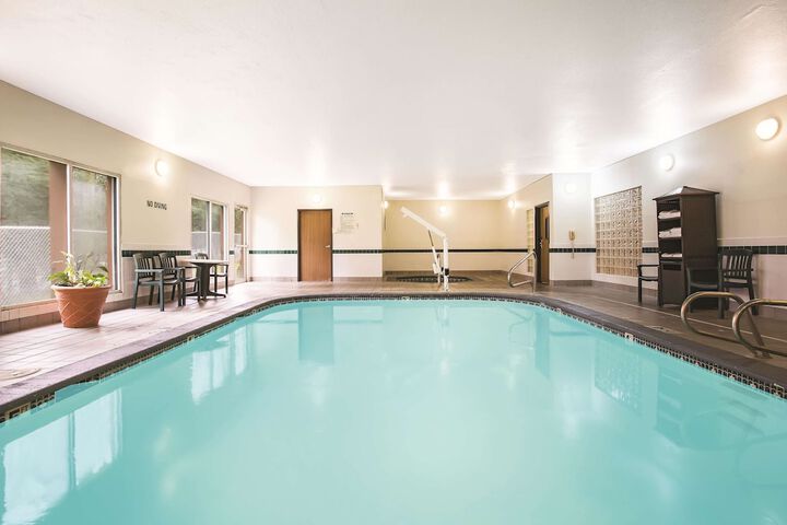 Pool 6 of 41