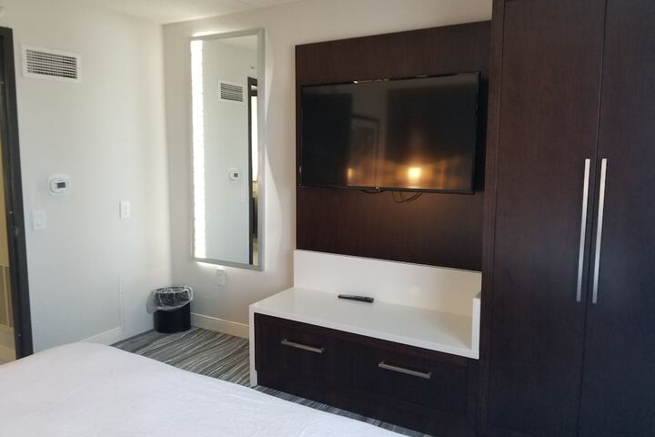 Room 26 of 90
