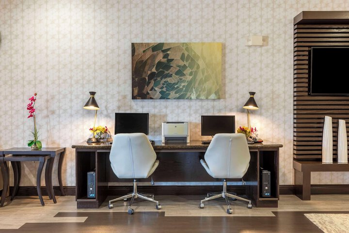 Best Western Plus Duncanville / Dallas