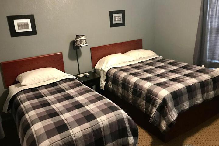 Highland Court Motel