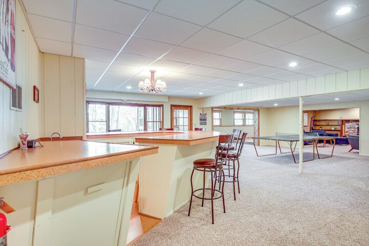 Rhinelander Chain of Lakes Home w / River Dock!